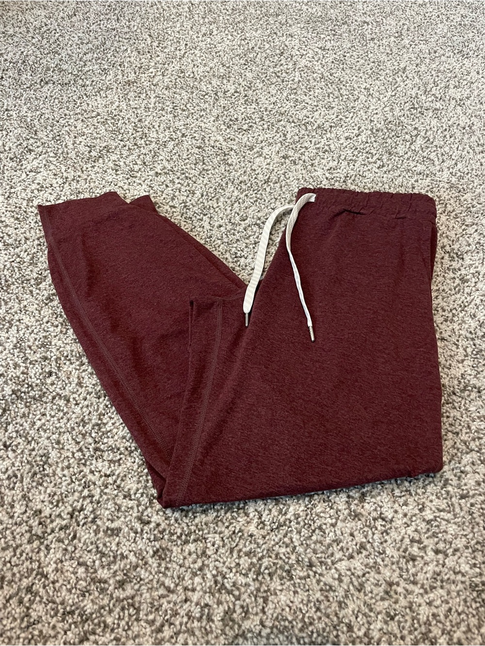 Vuori Women's Maroon/Burgundy joggers size xs